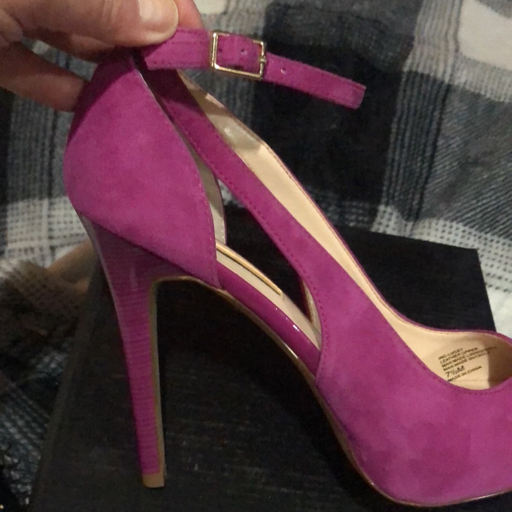 🔥NWT INC INTL CONCEPTS PERSIAN PURPLE SUEDE LEATHER APPROX 4” HEELS.🔥